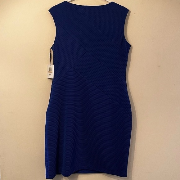 NWT Calvin Klein Sleeveless Body Con Dress - Picture 5 of 6